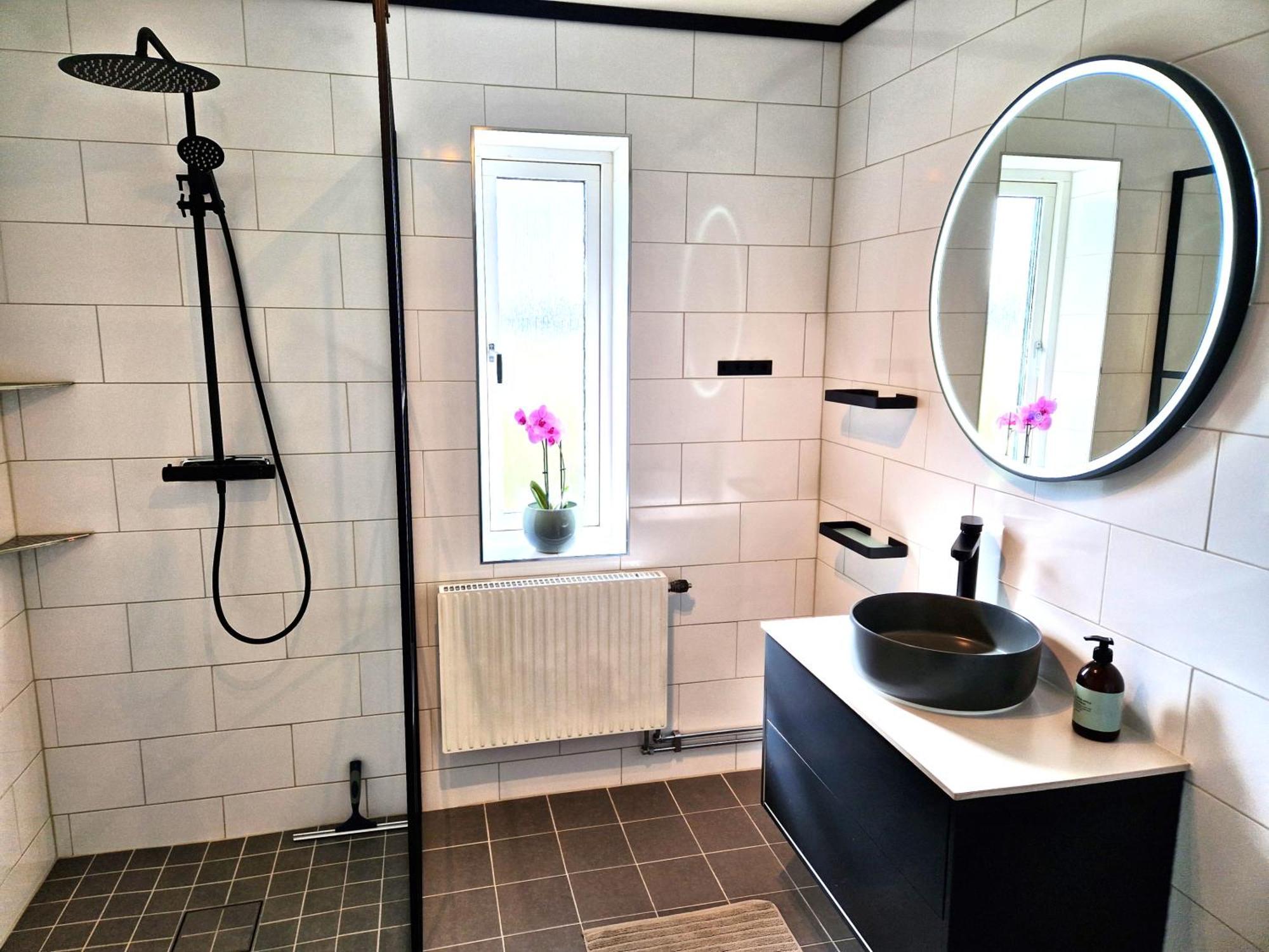 Lantlig Villa Utanfoer Uppsala Alunda Exteriér fotografie